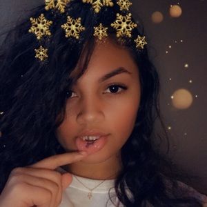 Meet your Posher, Ariana